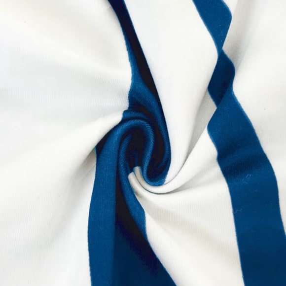 👗 Blue and White Striped Maxi Dress - Picture 5 of 8